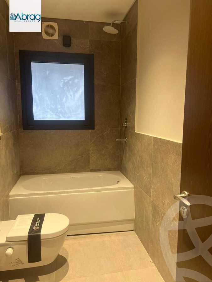 https://aqarmap.com.eg/ar/listing/6155086-for-sale-cairo-el-sheikh-zayed-city-compounds-zyd-wr-llttwyr