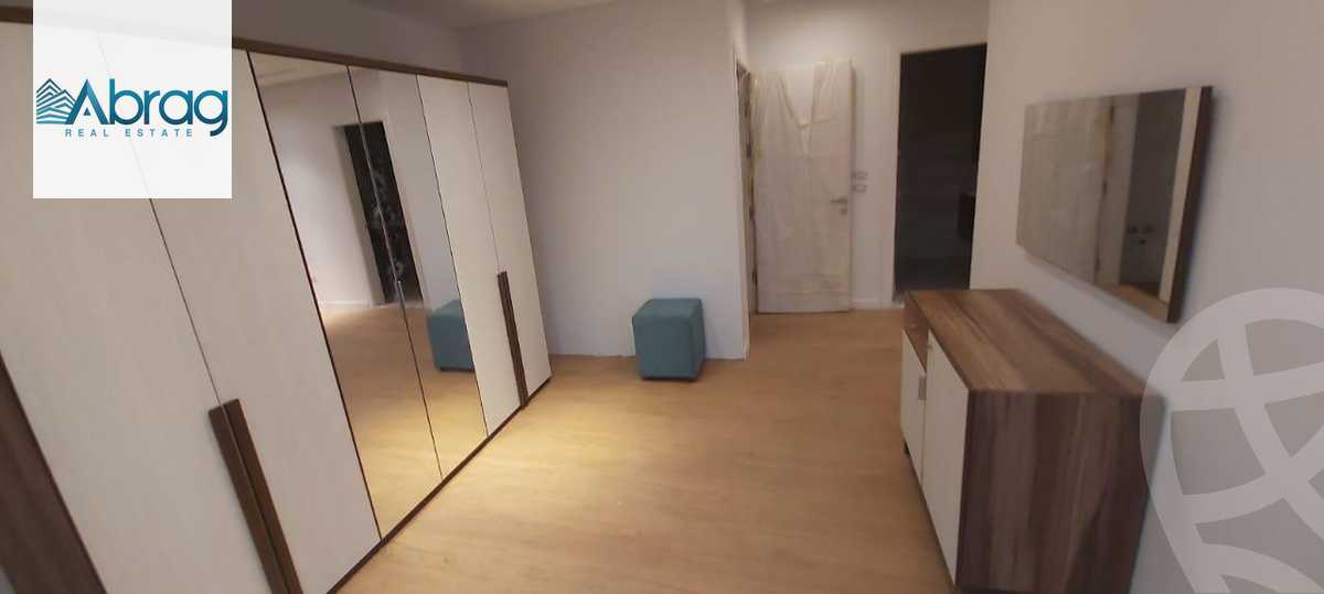https://aqarmap.com.eg/en/listing/6345345-for-rent-cairo-el-sheikh-zayed-city-compounds-kmbwnd-wyst-twn-swdyk