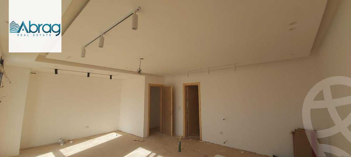 https://aqarmap.com.eg/en/listing/6345345-for-rent-cairo-el-sheikh-zayed-city-compounds-kmbwnd-wyst-twn-swdyk
