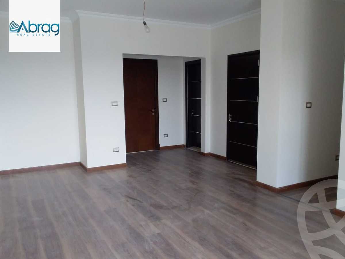 https://aqarmap.com.eg/en/listing/6368788-for-rent-cairo-el-sheikh-zayed-city-compounds-kmbwnd-wyst-twn-swdyk