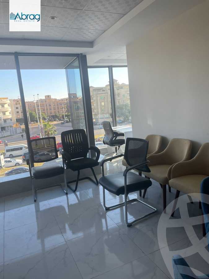 https://aqarmap.com.eg/ar/listing/6424947-for-sale-cairo-el-sheikh-zayed-city-compounds-dh-jyt-blz-mykwn-llttwyr