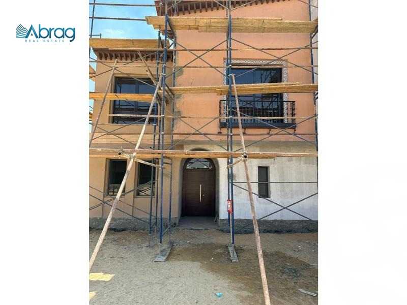 https://aqarmap.com.eg/en/listing/6510233-for-sale-cairo-el-sheikh-zayed-city-compounds-kmbwnd-fyldj-wyst-dr-llttwyr