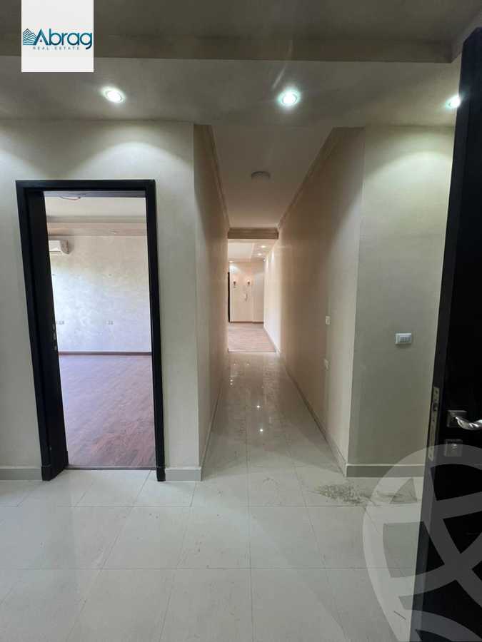 https://aqarmap.com.eg/en/listing/6570756-for-rent-cairo-el-sheikh-zayed-city-compounds-dh-drys