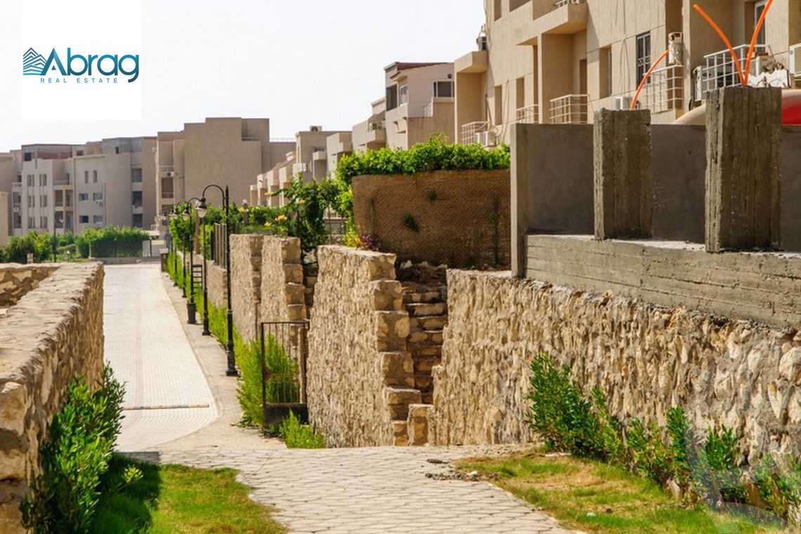 https://aqarmap.com.eg/en/listing/5986631-for-sale-cairo-el-sheikh-zayed-city-compounds-el-karma-residence