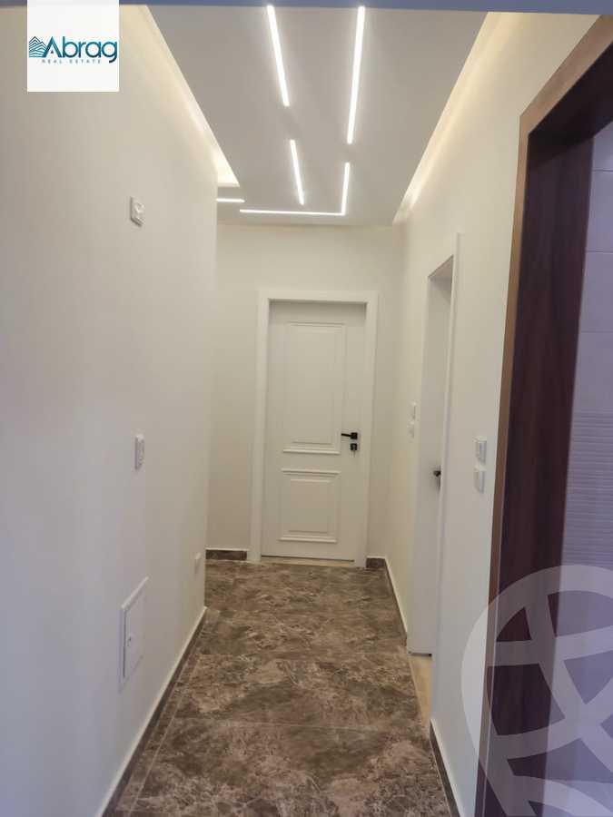 https://aqarmap.com.eg/en/listing/6152169-for-sale-cairo-el-sheikh-zayed-city-compounds-el-khamayel