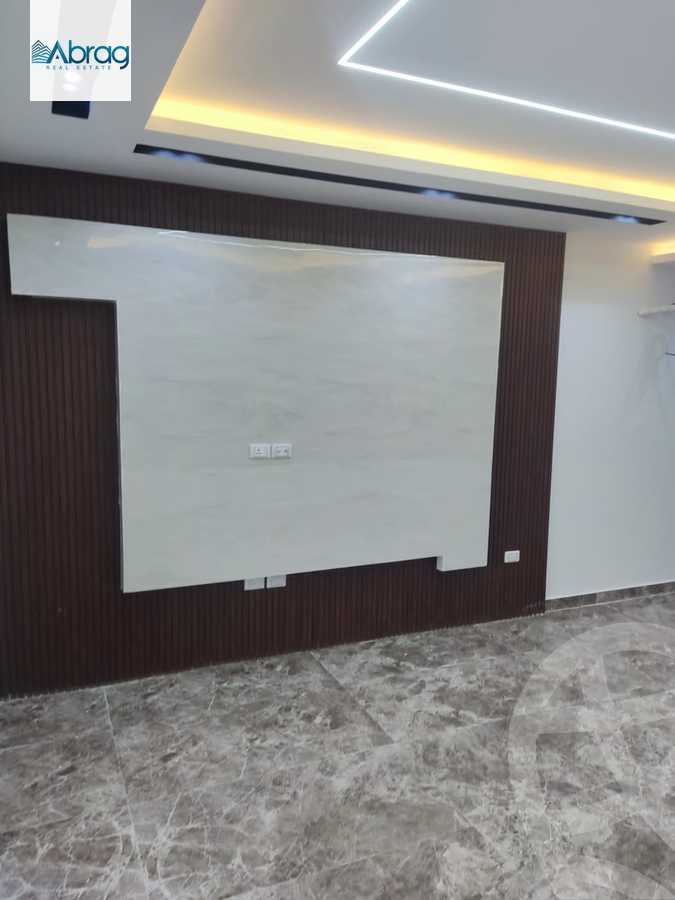https://aqarmap.com.eg/en/listing/6152169-for-sale-cairo-el-sheikh-zayed-city-compounds-el-khamayel