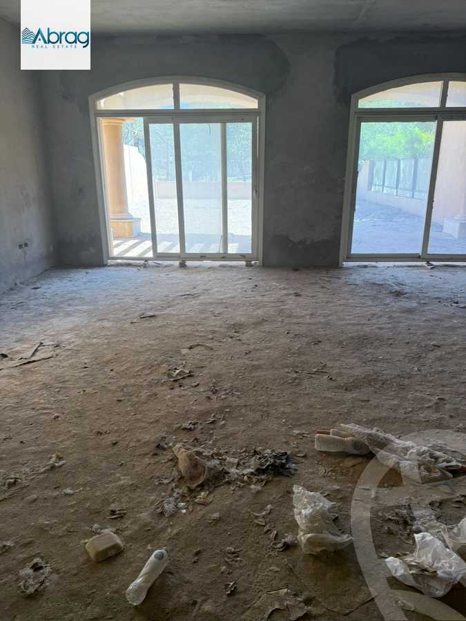 https://aqarmap.com.eg/en/listing/6253549-for-sale-cairo-el-sheikh-zayed-city-compounds-royal-meadows