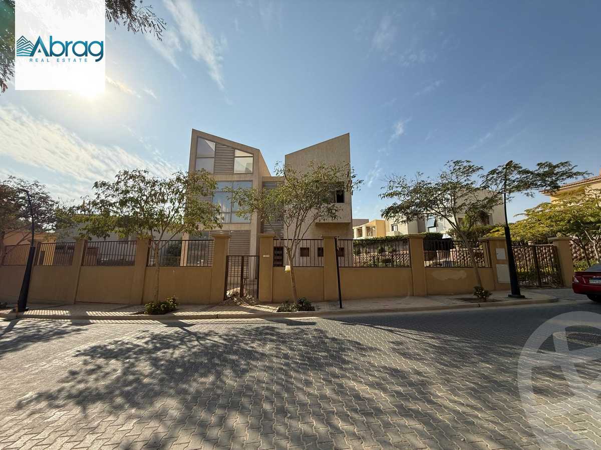 https://aqarmap.com.eg/en/listing/6261718-for-sale-cairo-el-sheikh-zayed-city-compounds-kmbwnd-ljry-swdyk