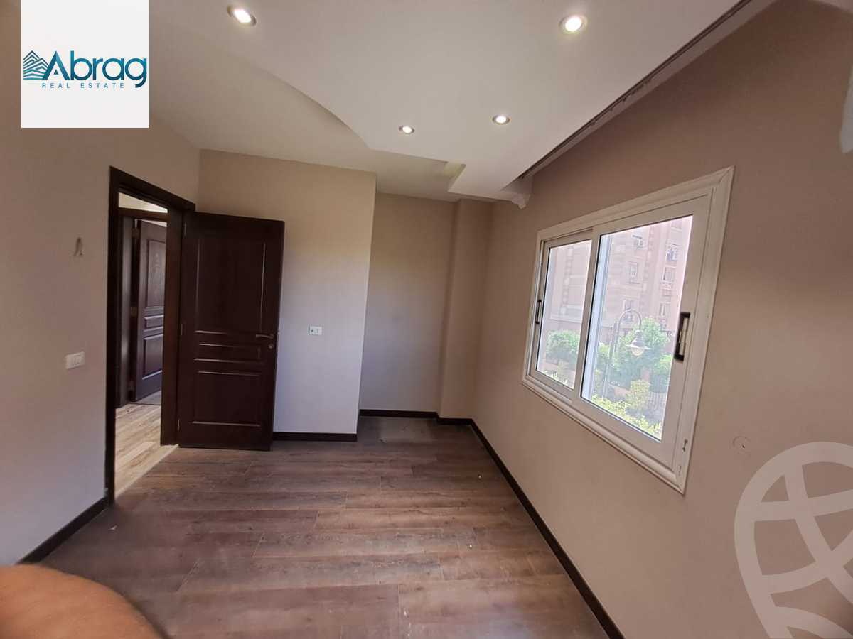 https://aqarmap.com.eg/en/listing/6261864-for-sale-cairo-el-sheikh-zayed-city-compounds-continental-gardens