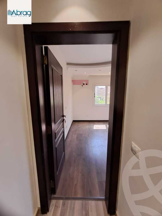 https://aqarmap.com.eg/en/listing/6261864-for-sale-cairo-el-sheikh-zayed-city-compounds-continental-gardens