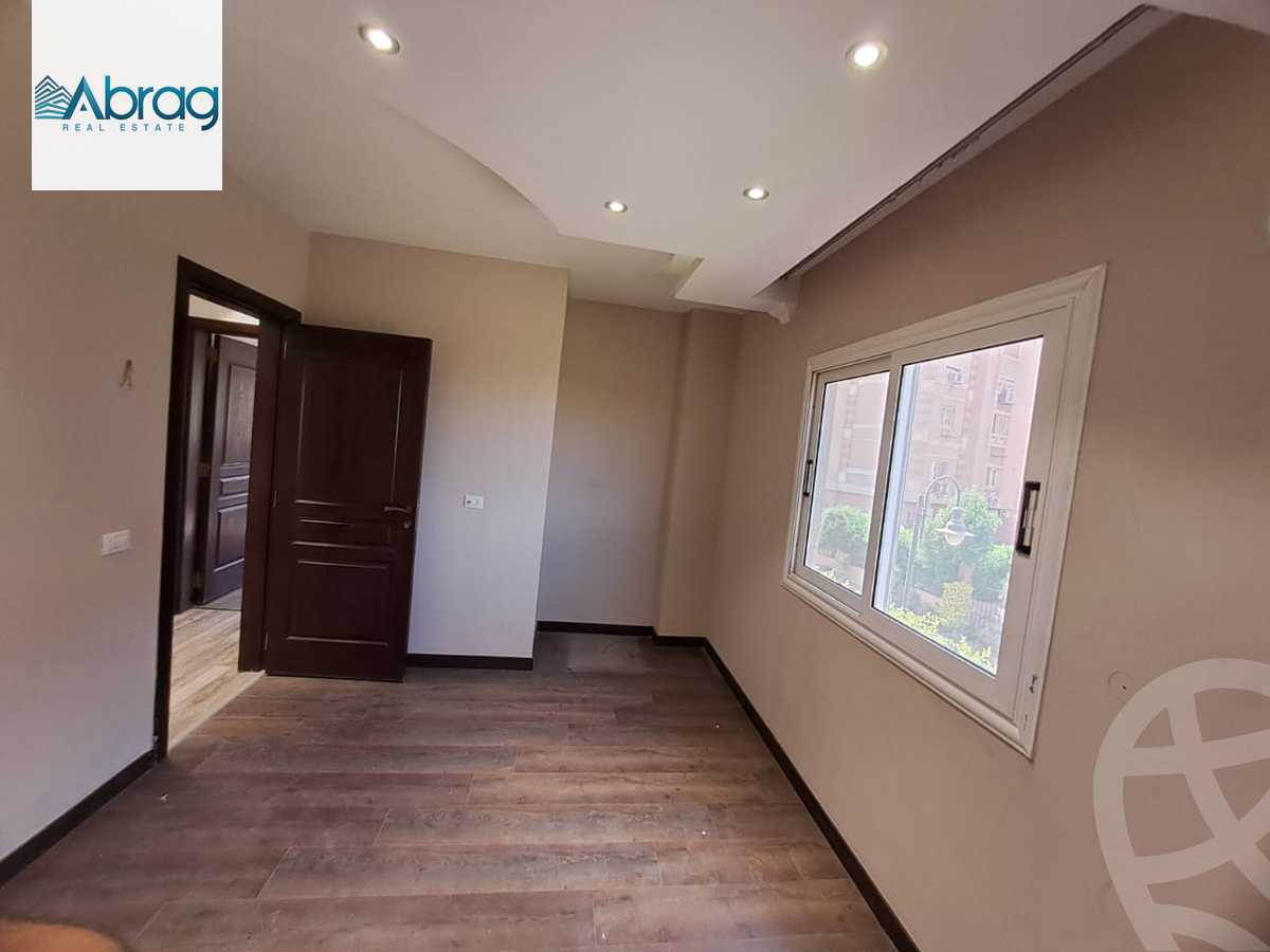 https://aqarmap.com.eg/en/listing/6261864-for-sale-cairo-el-sheikh-zayed-city-compounds-continental-gardens