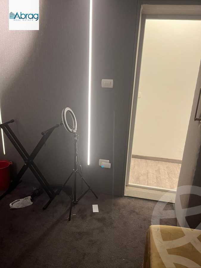 https://aqarmap.com.eg/en/listing/6427100-for-sale-cairo-el-sheikh-zayed-city-compounds-jn-2
