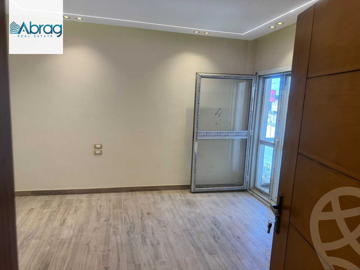 https://aqarmap.com.eg/ar/listing/6428255-for-sale-cairo-el-sheikh-zayed-city-compounds-tiamo-city