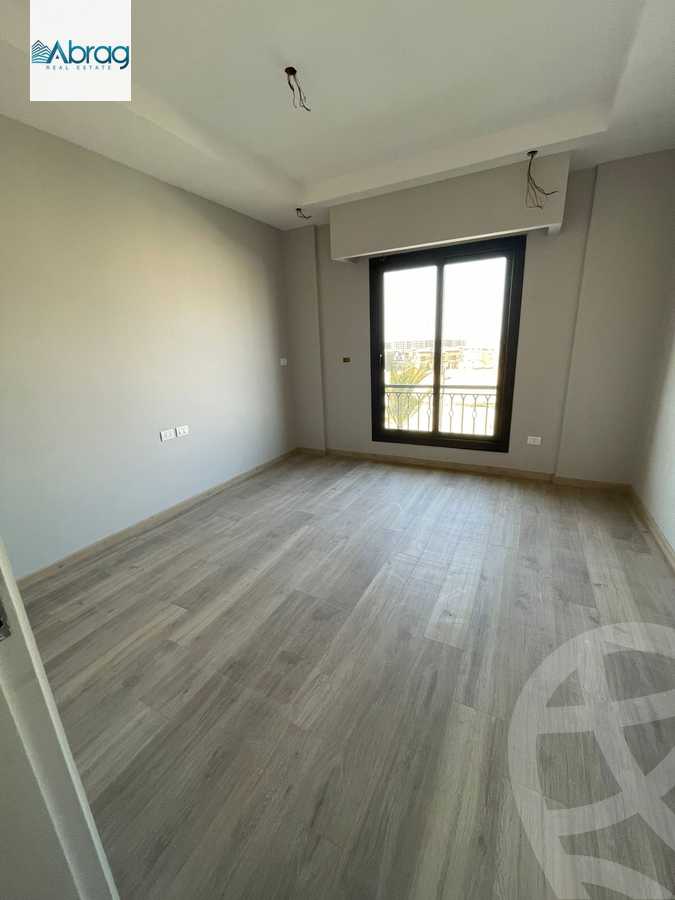https://aqarmap.com.eg/en/listing/6505772-for-sale-cairo-el-sheikh-zayed-city-compounds-kmbwnd-fyldj-wyst-dr-llttwyr