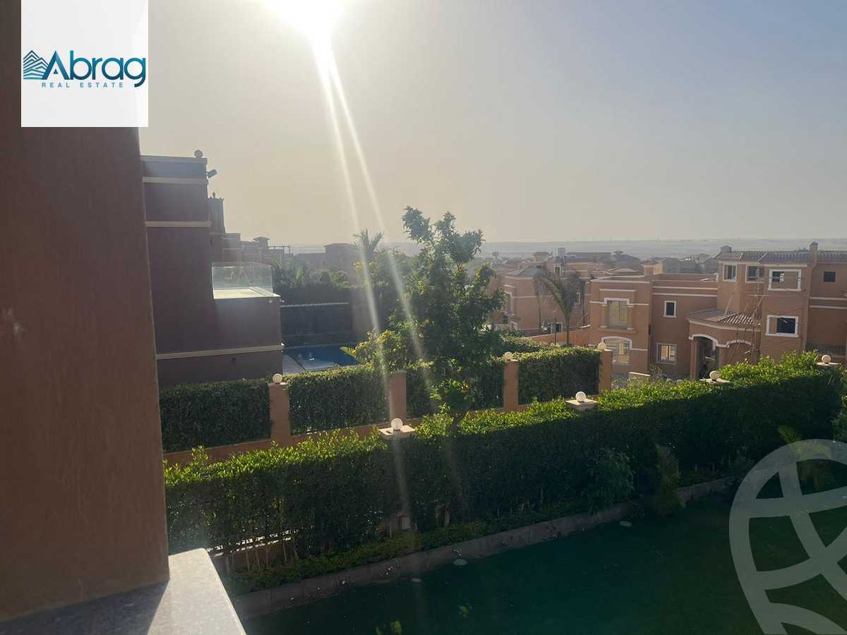 https://aqarmap.com.eg/en/listing/6532796-for-sale-cairo-el-sheikh-zayed-city-compounds-royal-meadows