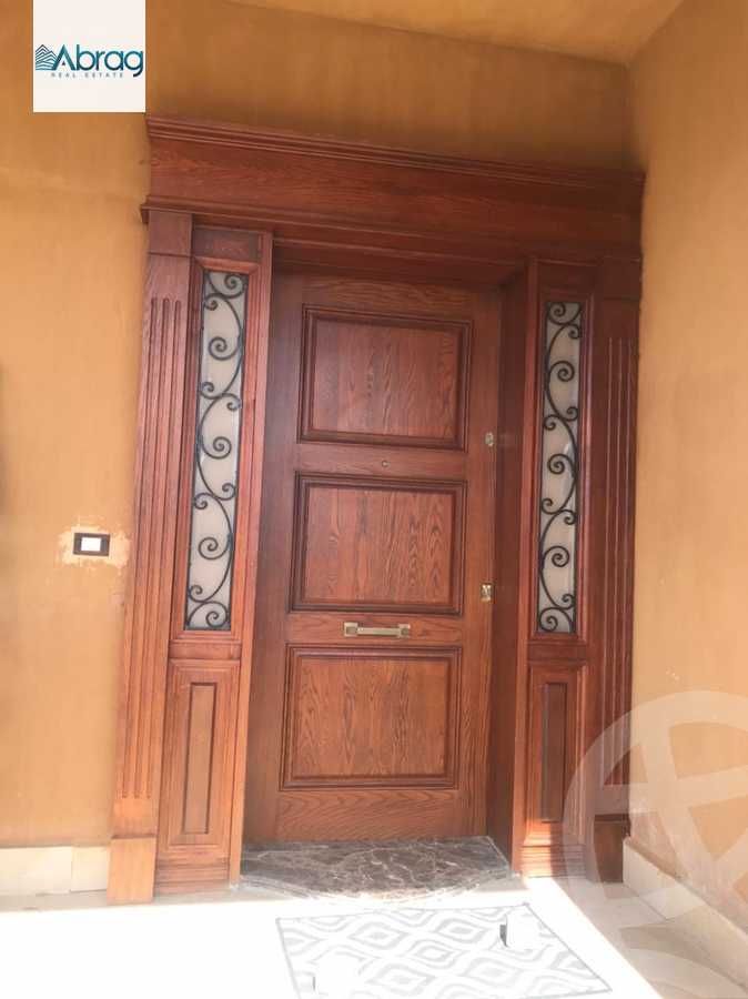 https://aqarmap.com.eg/en/listing/6532796-for-sale-cairo-el-sheikh-zayed-city-compounds-royal-meadows