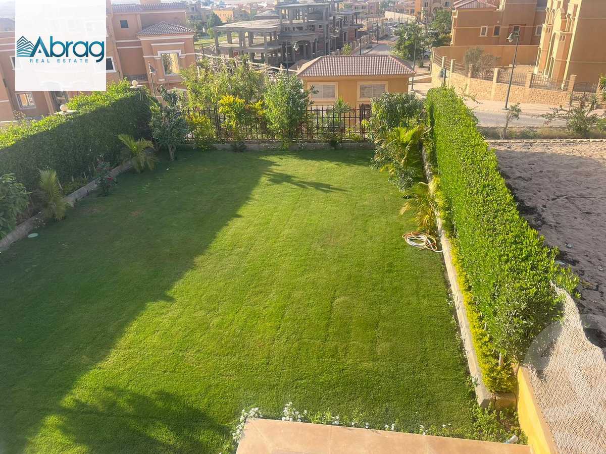 https://aqarmap.com.eg/en/listing/6532796-for-sale-cairo-el-sheikh-zayed-city-compounds-royal-meadows
