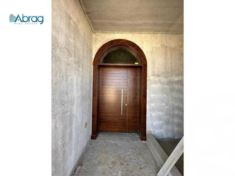 https://aqarmap.com.eg/en/listing/6533046-for-sale-cairo-el-sheikh-zayed-city-compounds-kmbwnd-fyldj-wyst-dr-llttwyr