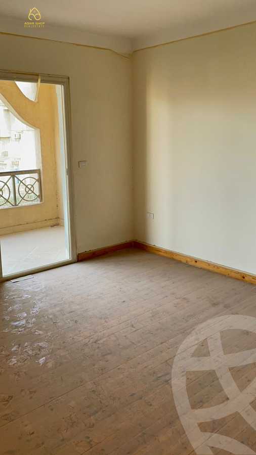 https://aqarmap.com.eg/en/listing/4039169-for-sale-cairo-new-cairo-compounds-ritaj