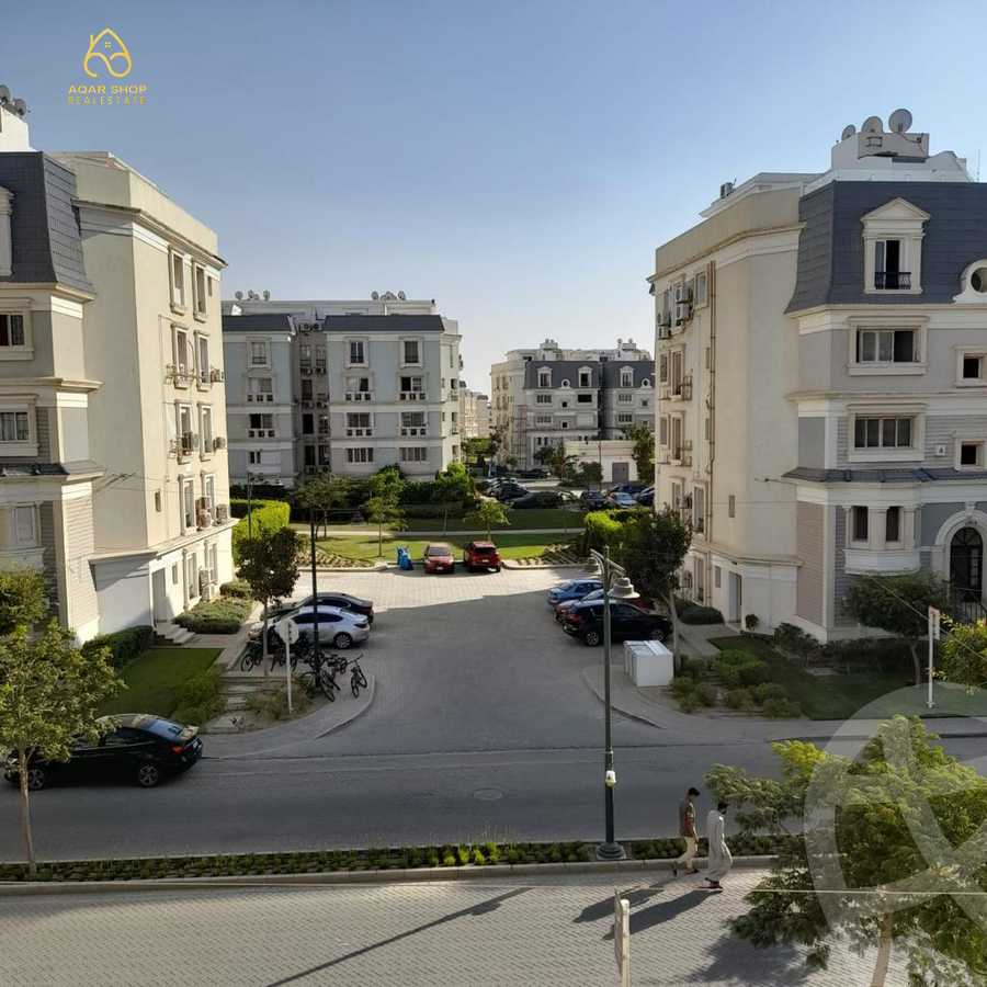 https://aqarmap.com.eg/en/listing/4049894-for-sale-cairo-new-cairo-compounds-mountain-view-hyde-park