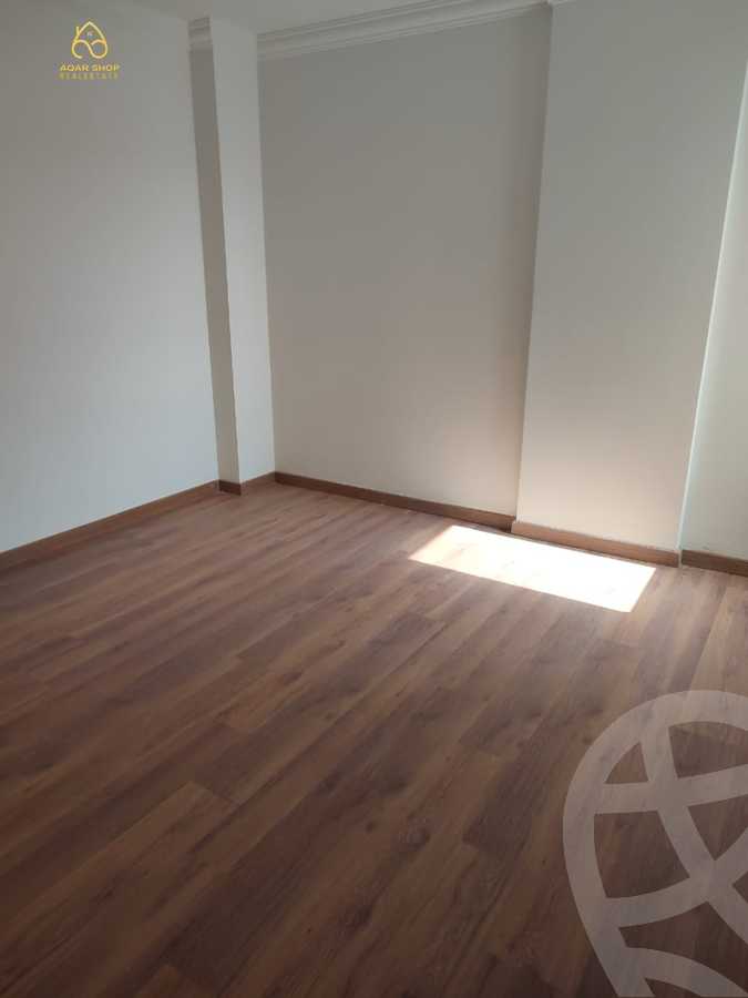https://aqarmap.com.eg/ar/listing/4052571-for-rent-cairo-new-cairo-compounds-jyd