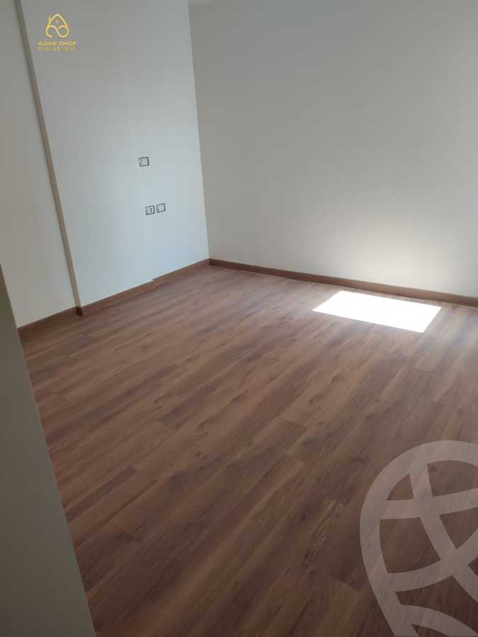 https://aqarmap.com.eg/ar/listing/4052571-for-rent-cairo-new-cairo-compounds-jyd