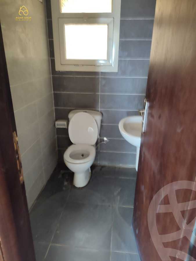 https://aqarmap.com.eg/ar/listing/4052571-for-rent-cairo-new-cairo-compounds-jyd