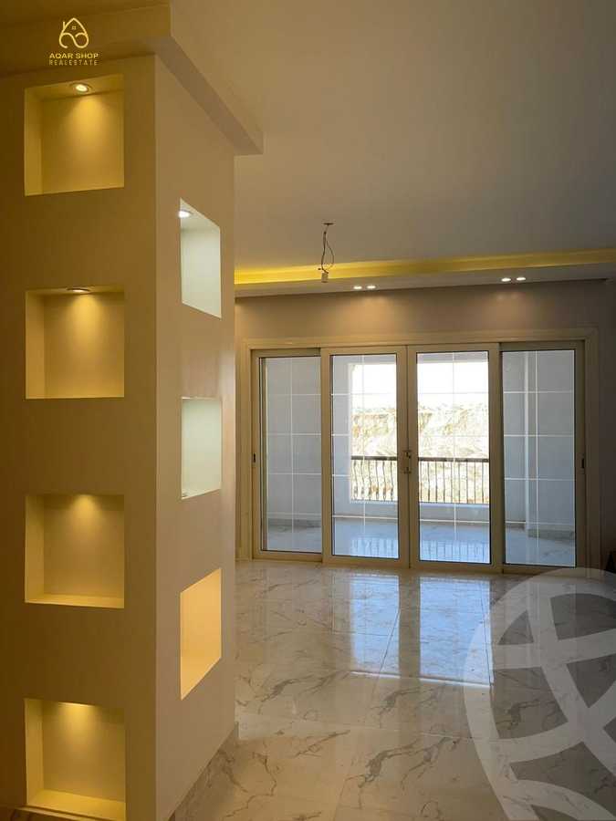 https://aqarmap.com.eg/en/listing/4052638-for-sale-cairo-new-cairo-compounds-mountain-view-hyde-park