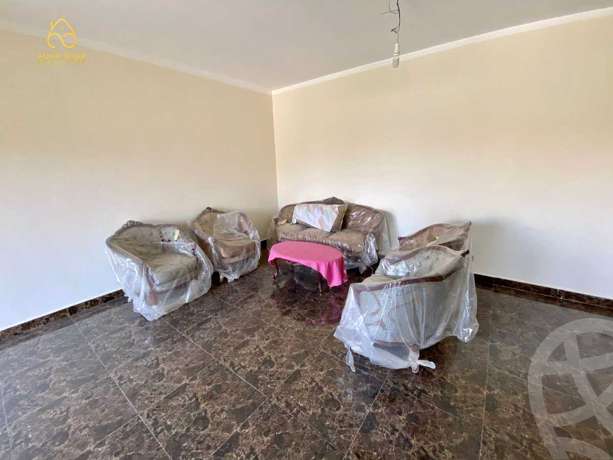 https://aqarmap.com.eg/ar/listing/4062858-for-rent-cairo-new-cairo-compounds-mena-residence