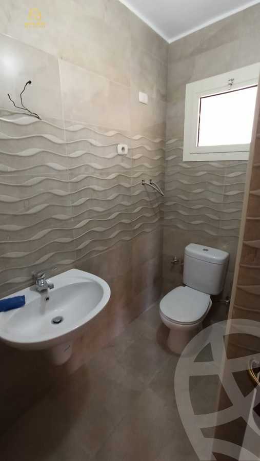 https://aqarmap.com.eg/en/listing/4089374-for-rent-cairo-new-cairo-compounds-la-rose