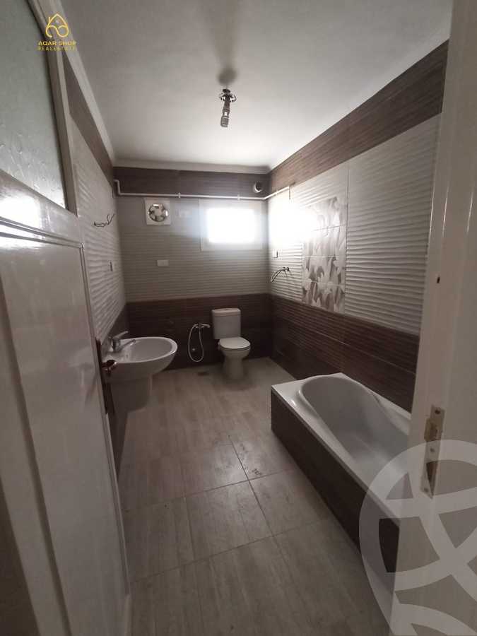https://aqarmap.com.eg/en/listing/4089374-for-rent-cairo-new-cairo-compounds-la-rose