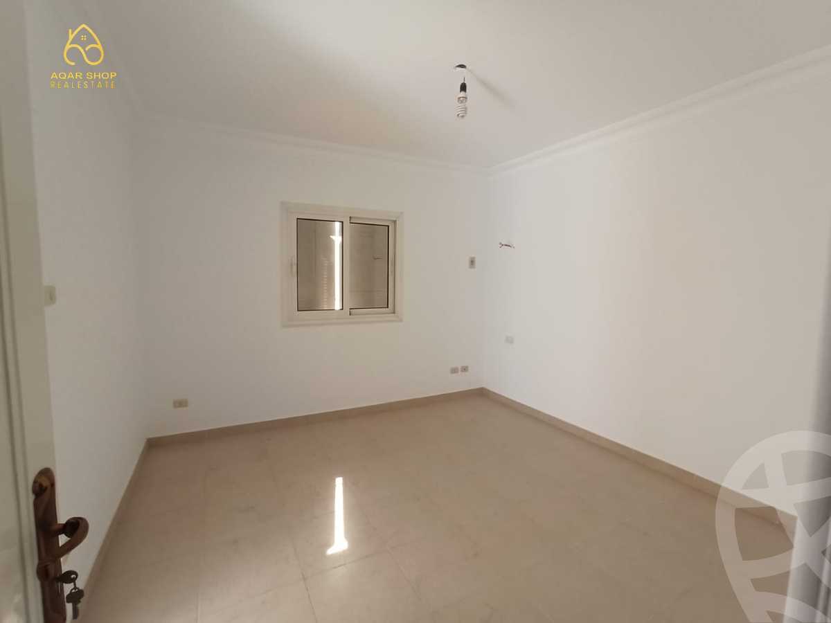https://aqarmap.com.eg/en/listing/4089374-for-rent-cairo-new-cairo-compounds-la-rose