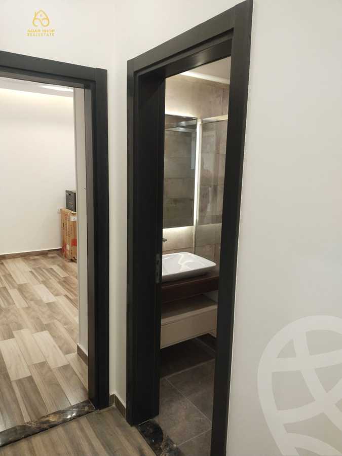 https://aqarmap.com.eg/en/listing/4102460-for-sale-cairo-new-cairo-compounds-midtown