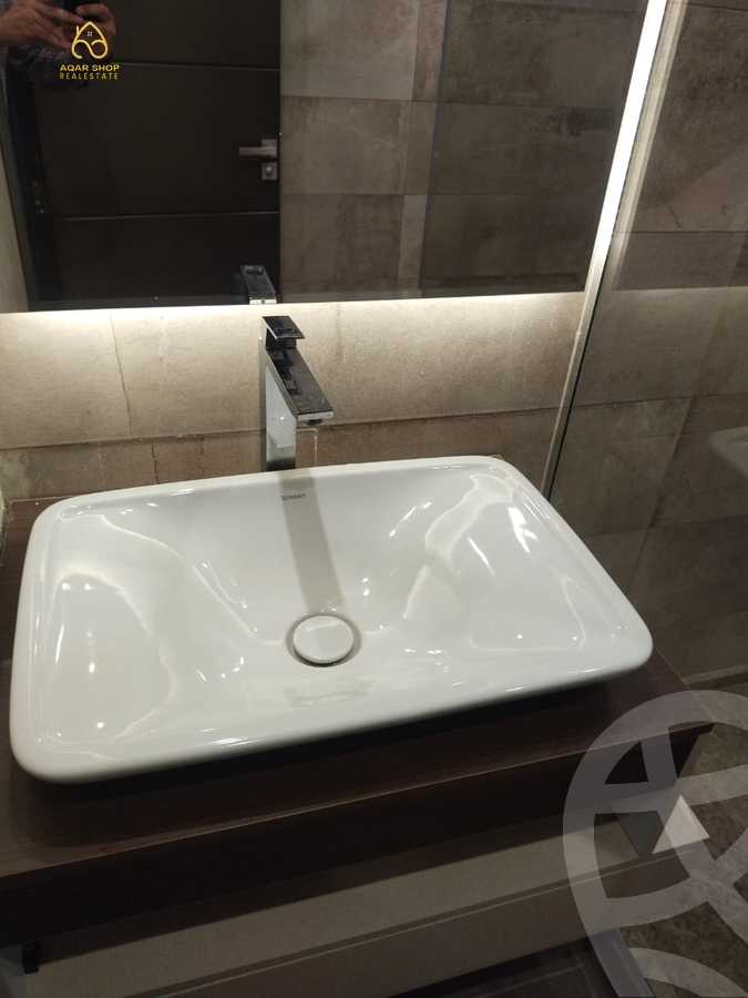 https://aqarmap.com.eg/en/listing/4102460-for-sale-cairo-new-cairo-compounds-midtown