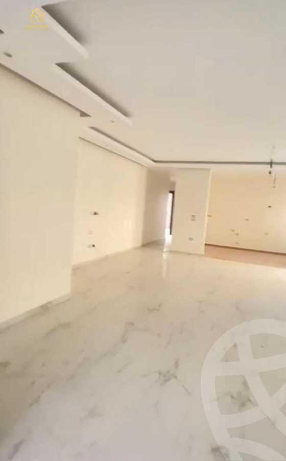 https://aqarmap.com.eg/en/listing/4133650-for-rent-cairo-new-cairo-compounds-mountain-view-hyde-park