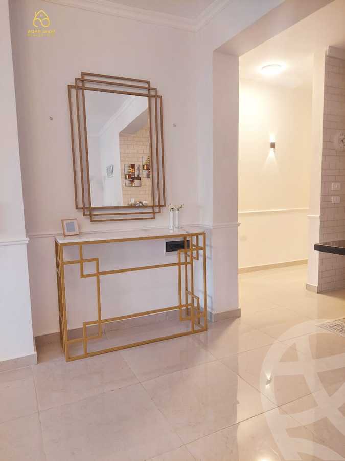 https://aqarmap.com.eg/en/listing/4134121-for-rent-cairo-new-cairo-compounds-mountain-view-hyde-park