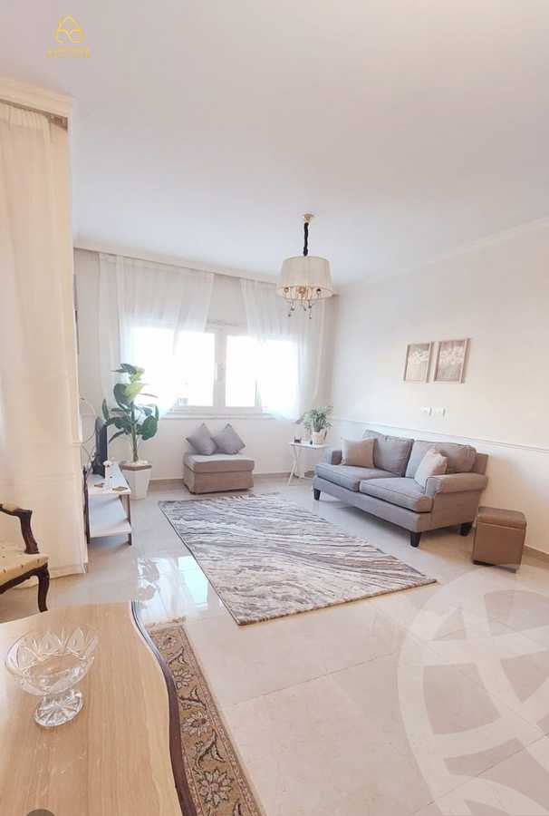 https://aqarmap.com.eg/en/listing/4134121-for-rent-cairo-new-cairo-compounds-mountain-view-hyde-park