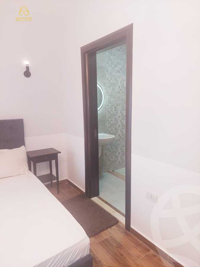 https://aqarmap.com.eg/en/listing/4134121-for-rent-cairo-new-cairo-compounds-mountain-view-hyde-park