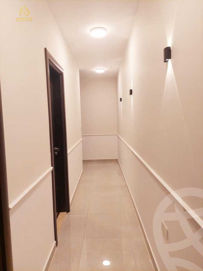 https://aqarmap.com.eg/en/listing/4134121-for-rent-cairo-new-cairo-compounds-mountain-view-hyde-park