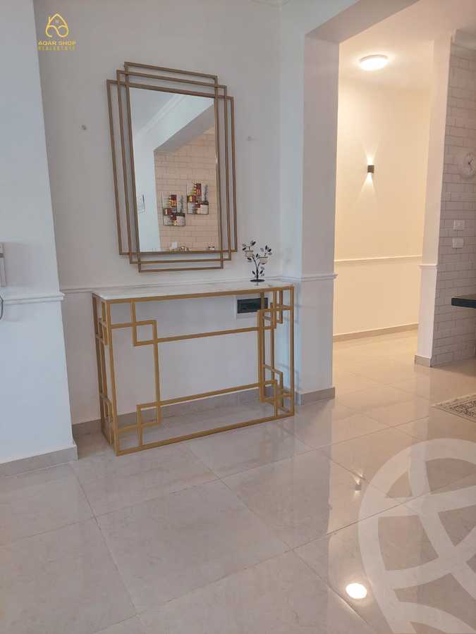 https://aqarmap.com.eg/en/listing/4134121-for-rent-cairo-new-cairo-compounds-mountain-view-hyde-park