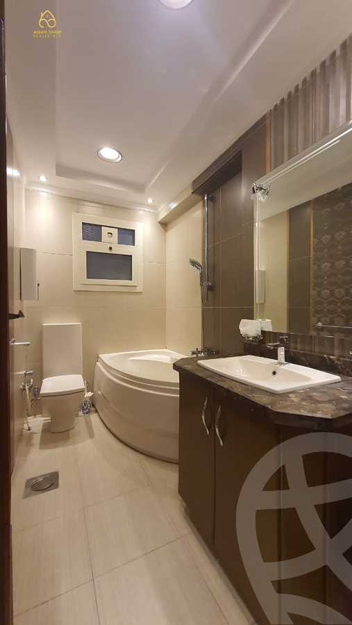 https://aqarmap.com.eg/en/listing/4206606-for-sale-new-cairo-gharb-arabella-selim-st
