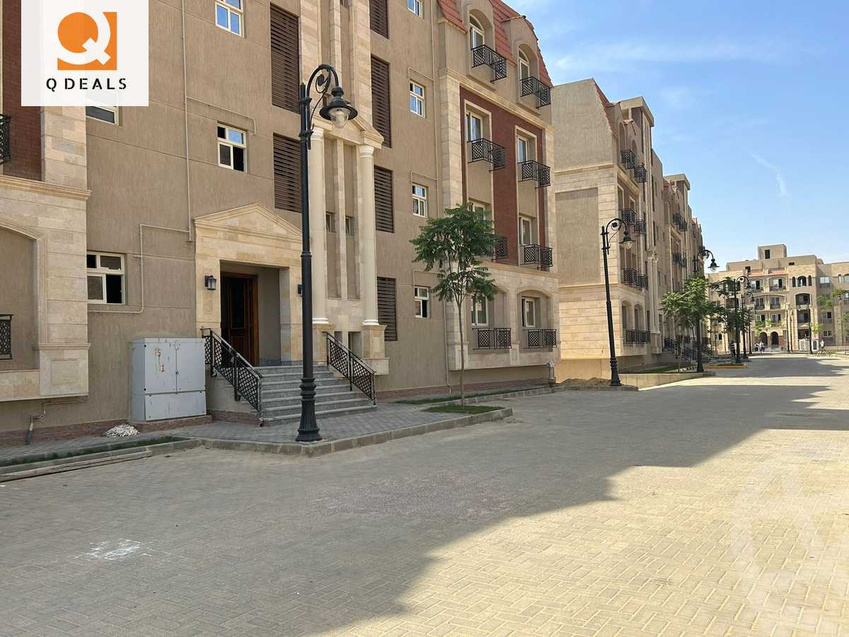 https://aqarmap.com.eg/en/listing/5408389-for-sale-cairo-new-cairo-compounds-rock-vera