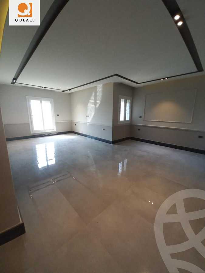 https://aqarmap.com.eg/en/listing/4189407-for-sale-cairo-new-cairo-compounds-mountain-view-hyde-park