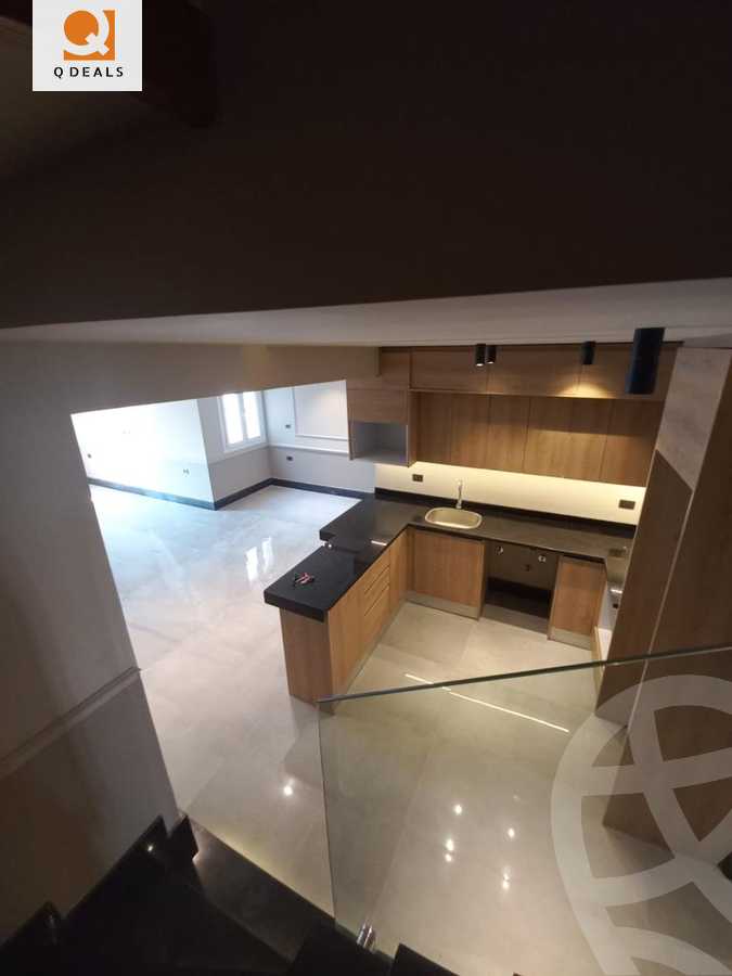 https://aqarmap.com.eg/en/listing/4189407-for-sale-cairo-new-cairo-compounds-mountain-view-hyde-park