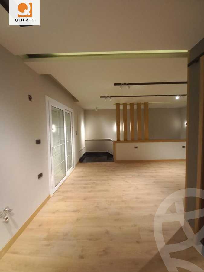 https://aqarmap.com.eg/en/listing/4189407-for-sale-cairo-new-cairo-compounds-mountain-view-hyde-park