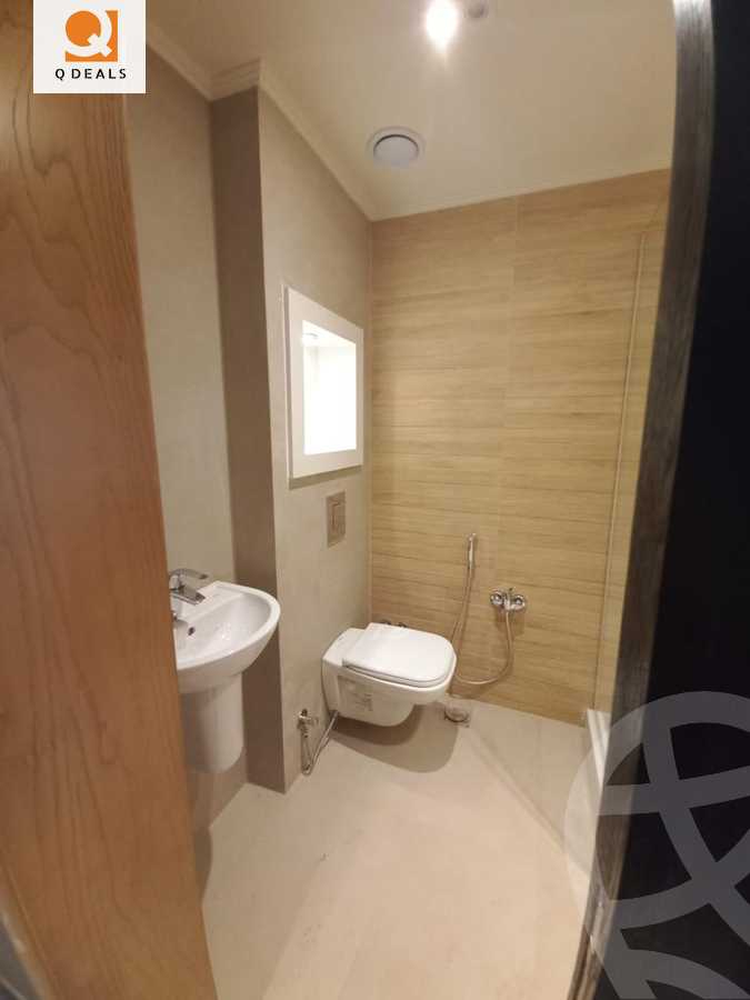 https://aqarmap.com.eg/en/listing/4189407-for-sale-cairo-new-cairo-compounds-mountain-view-hyde-park