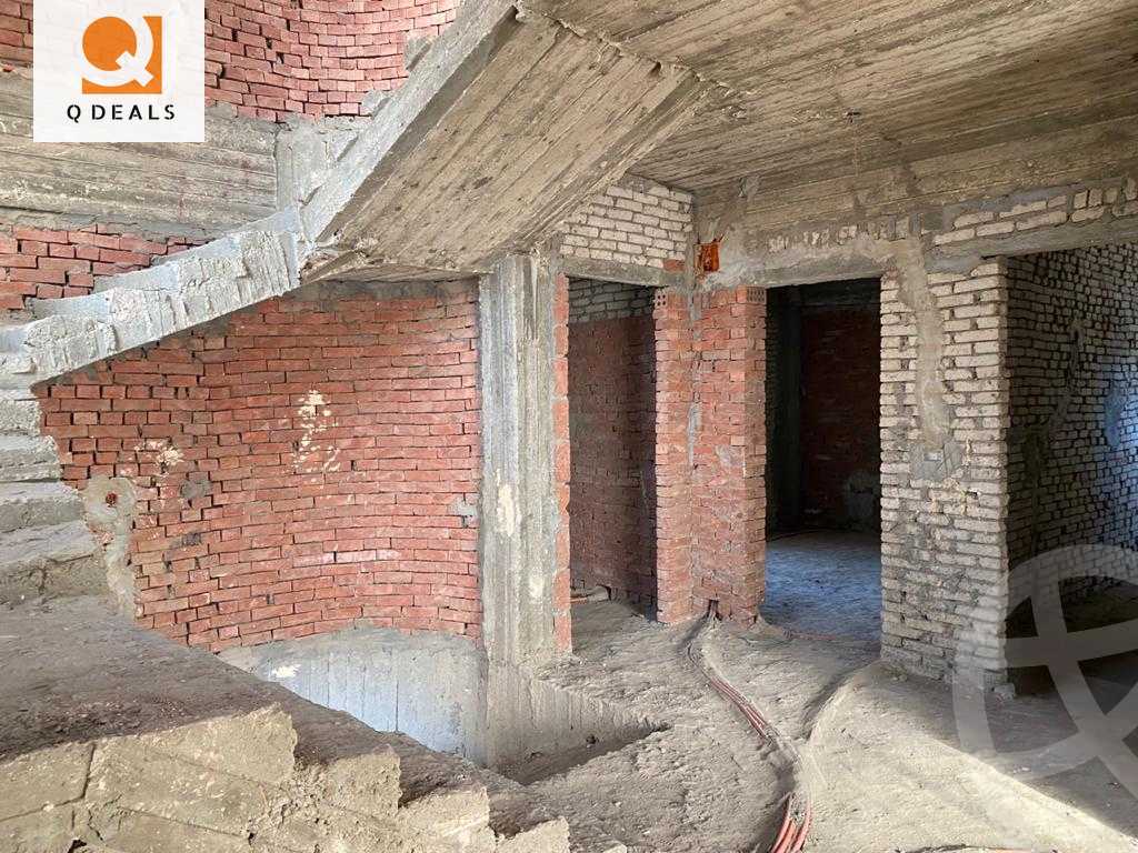 https://aqarmap.com.eg/en/listing/4189700-for-sale-cairo-new-cairo-compounds-la-rose