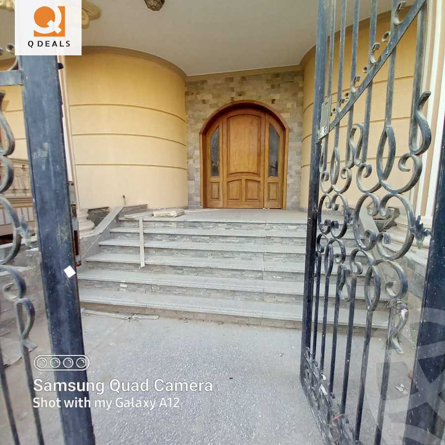 https://aqarmap.com.eg/en/listing/4383819-for-sale-cairo-new-cairo-first-settlement-mhwr-mstfy-kml
