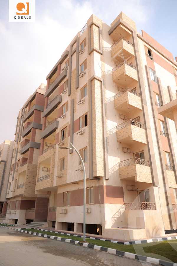 https://aqarmap.com.eg/en/listing/5390046-for-sale-cairo-new-cairo-compounds-loaloat-new-cairo