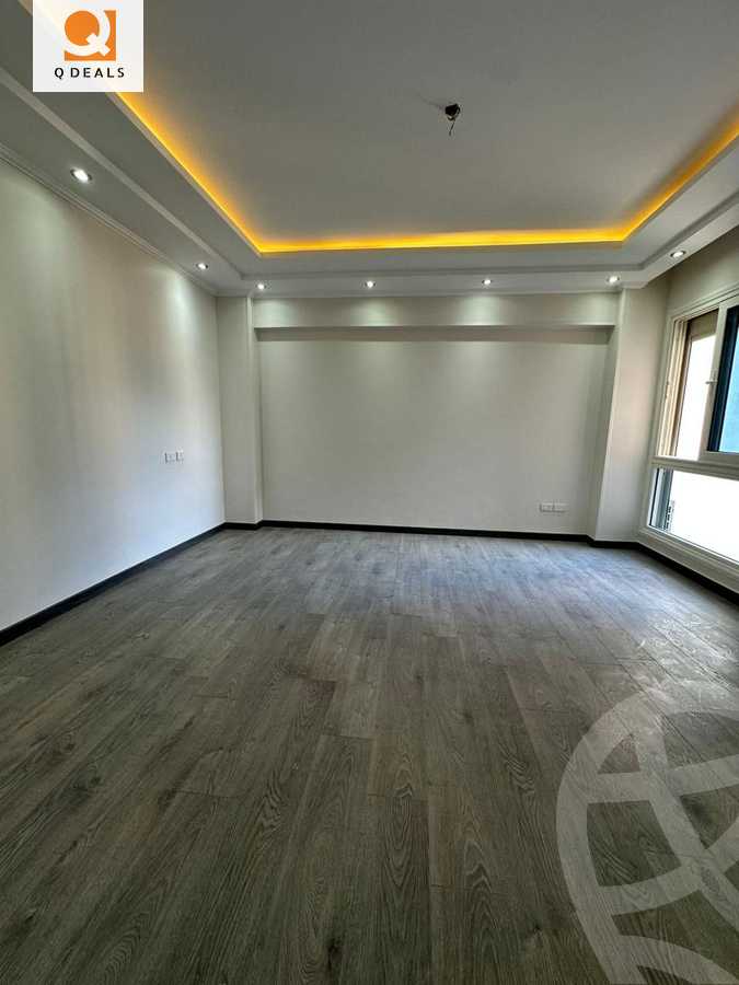 https://aqarmap.com.eg/ar/listing/5405365-for-sale-cairo-new-cairo-compounds-mwrd-fq-llttwyr